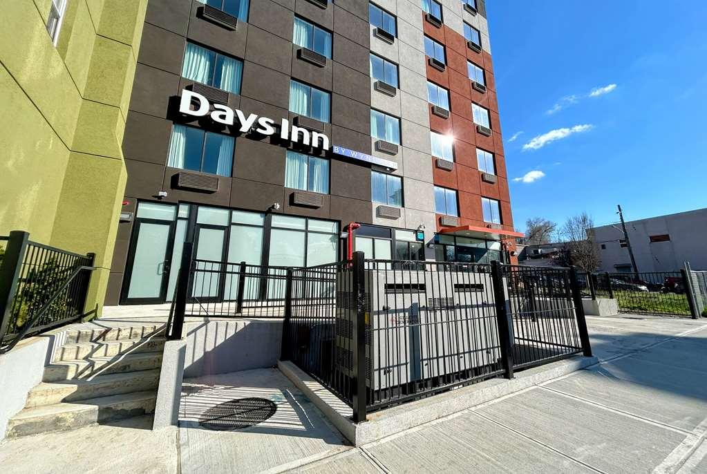 Days Inn By Wyndham Staten Island New York Exterior foto